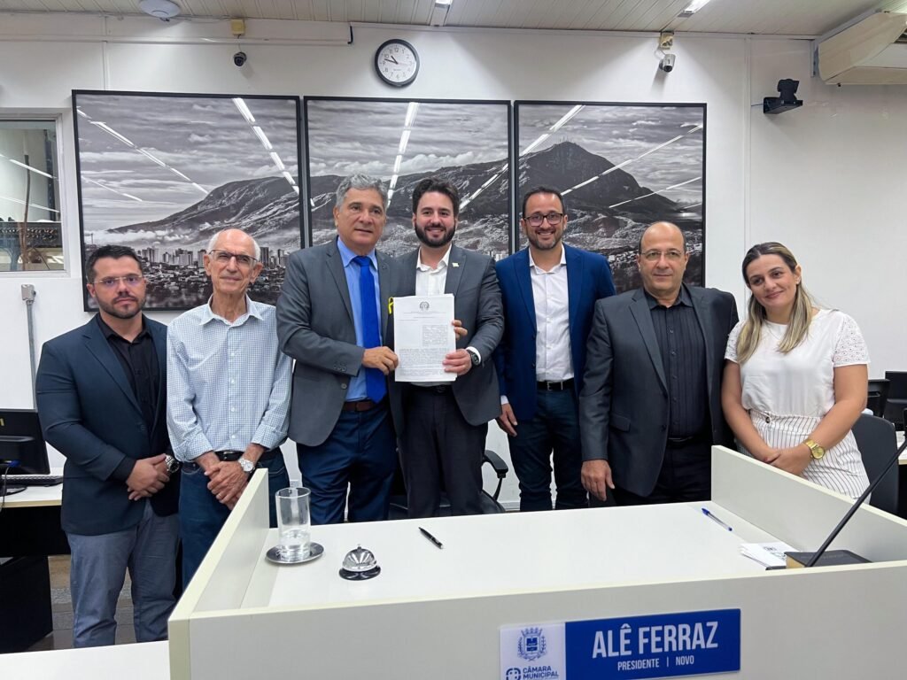 Valadares oficializa adesão ao programa ‘Cidades do Futuro’