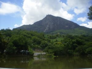 Motociclista morre em acidente na estrada de acesso ao Pico da Ibituruna, em Governador Valadares